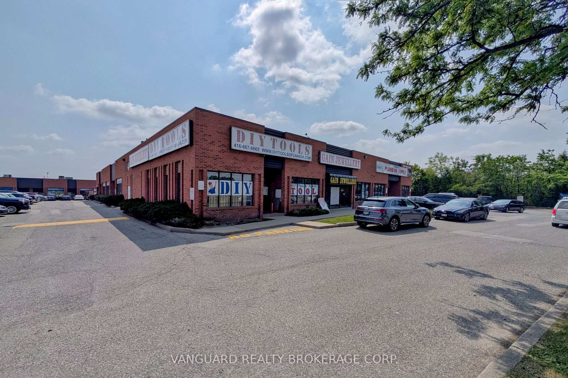 nahphoto.jpg|313\W12218313_1.jpg|/propertyphotos/313/W12218313_1.jpg