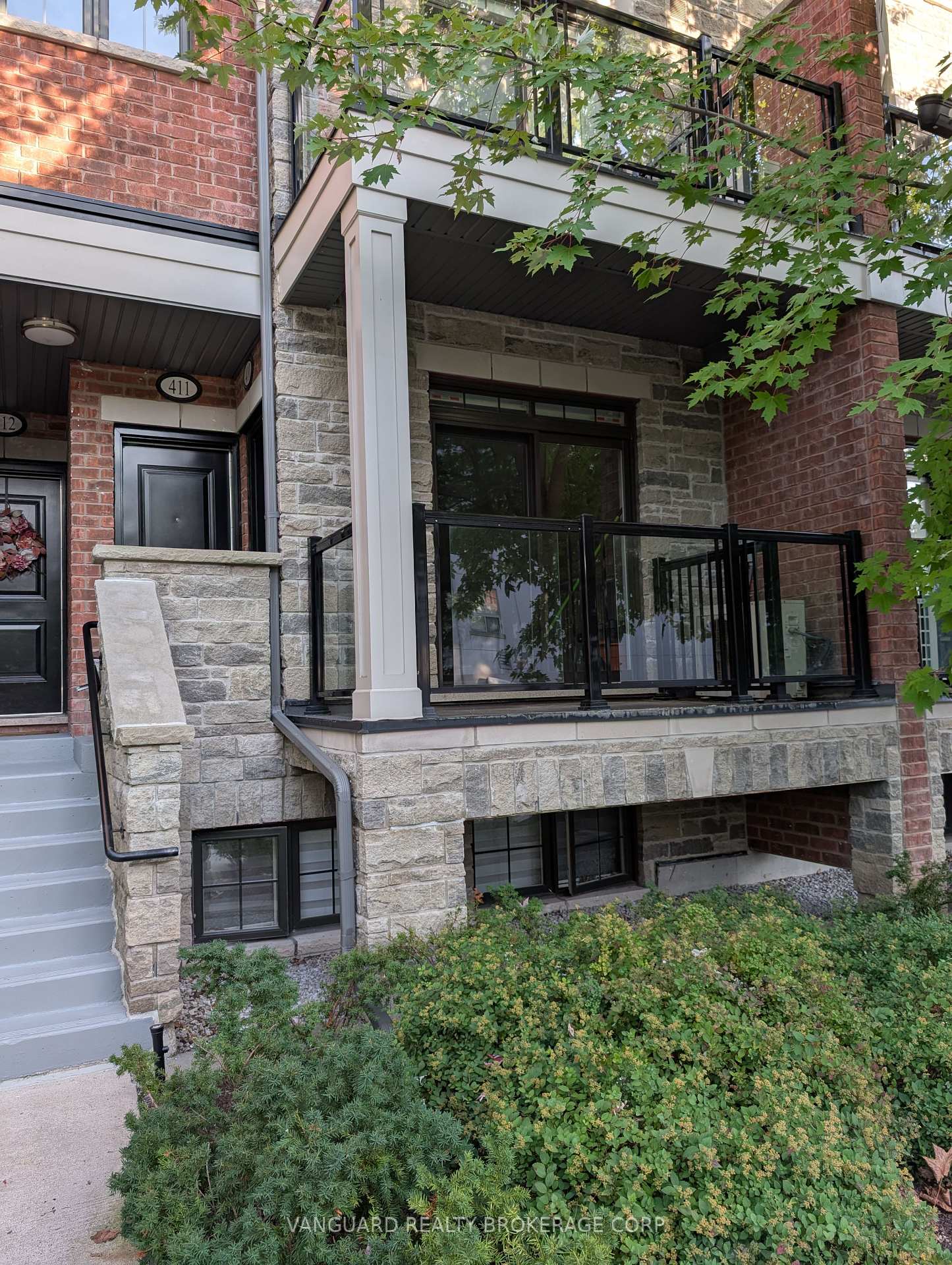 nahphoto.jpg|351\N12442351_1.jpg|/propertyphotos/351/N12442351_1.jpg