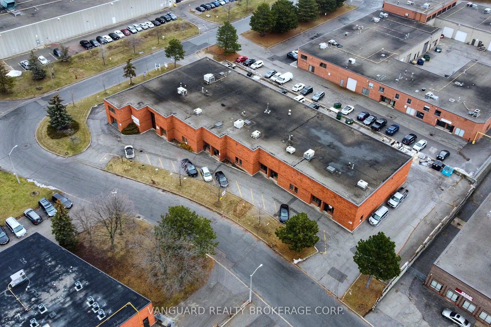 nahphoto.jpg|527\W12414527_1.jpg|/propertyphotos/527/W12414527_1.jpg
