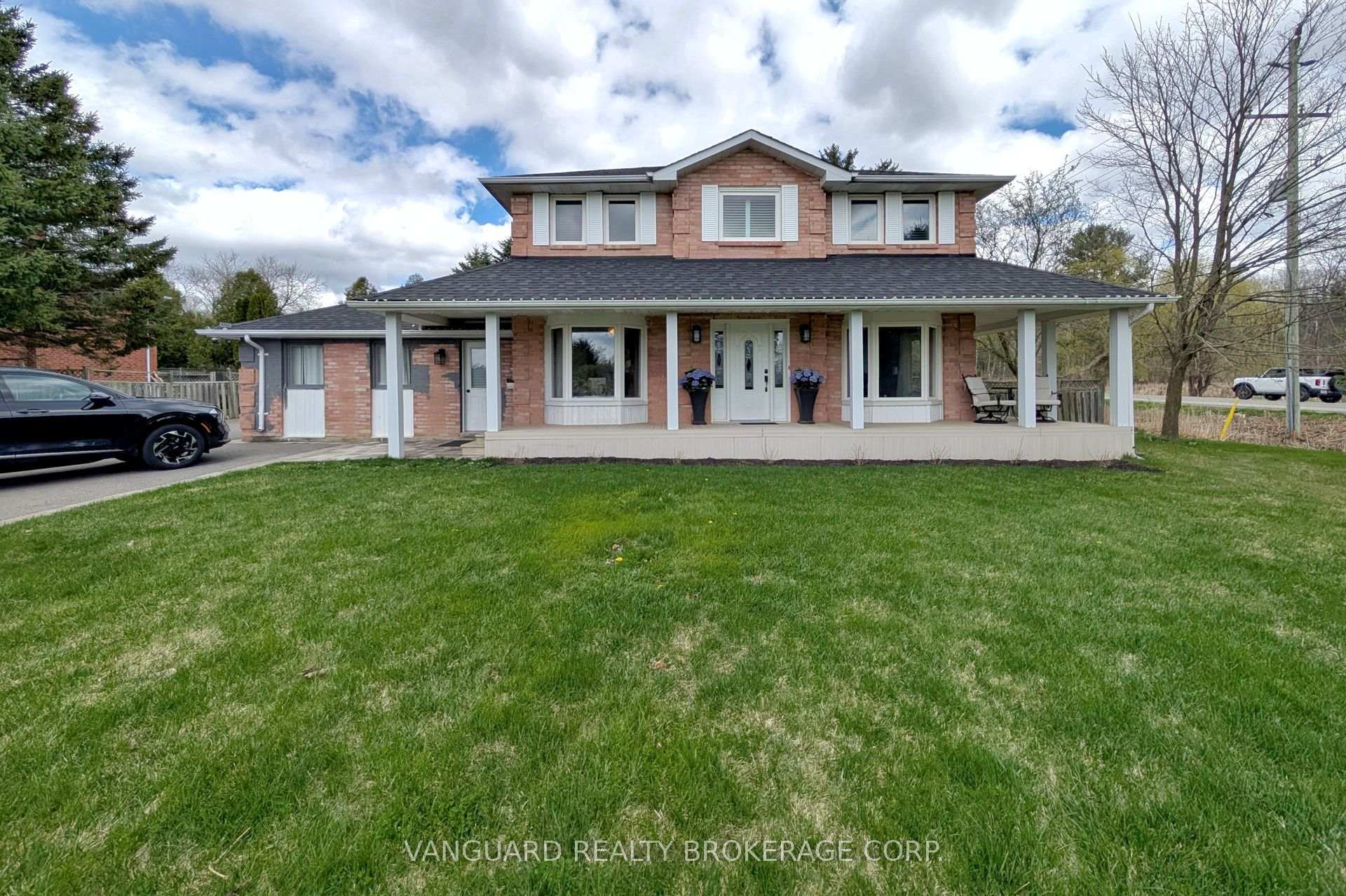 nahphoto.jpg|548\N12124548_1.jpg|/propertyphotos/548/N12124548_1.jpg