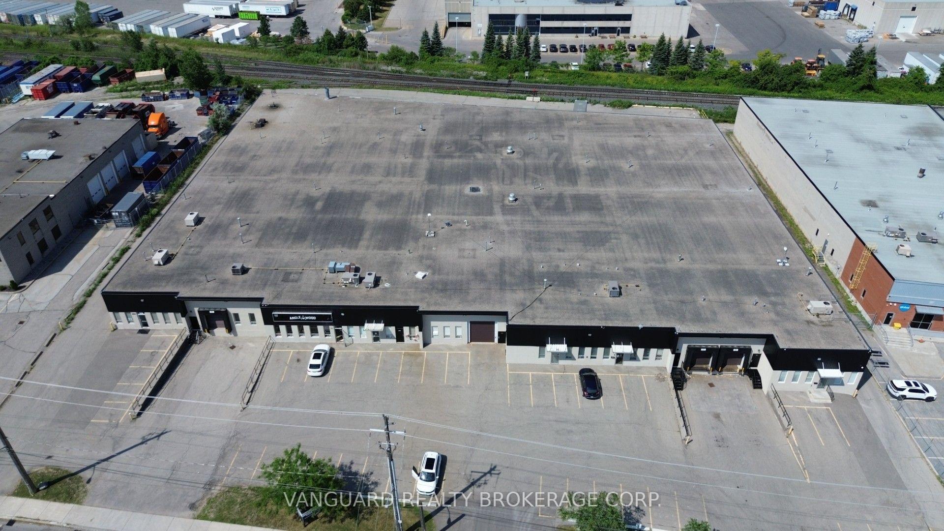 nahphoto.jpg|694\W13752694_1.jpg|/propertyphotos/694/W13752694_1.jpg
