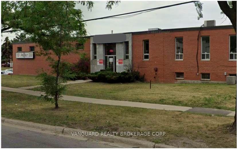 nahphoto.jpg|700\W13525700_1.jpg|/propertyphotos/700/W13525700_1.jpg