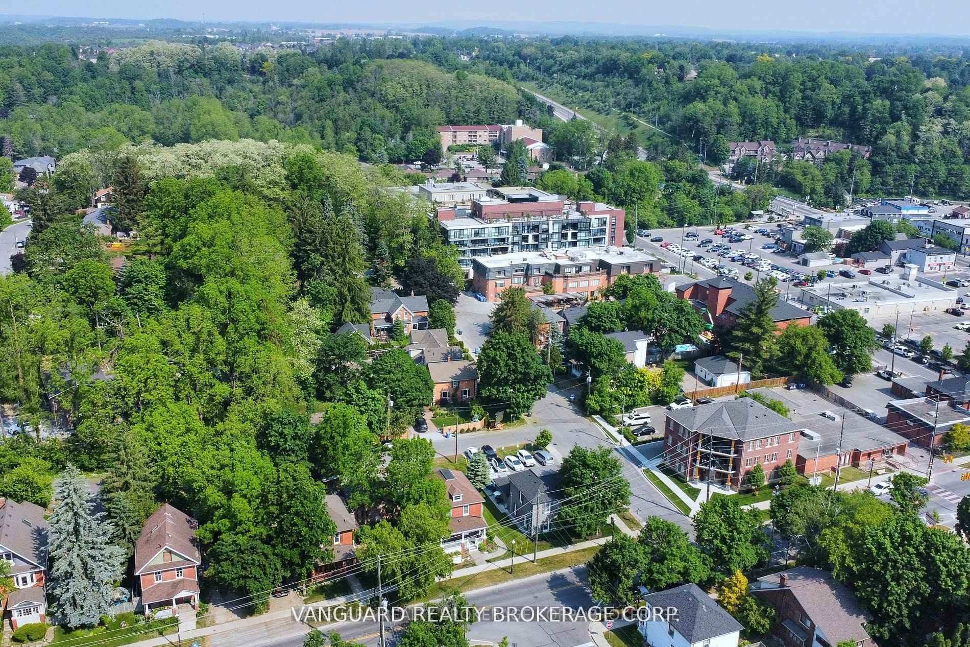 nahphoto.jpg|750\W13620750_1.jpg|/propertyphotos/750/W13620750_1.jpg